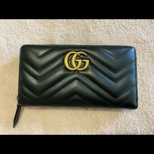GG Marmont zip around wallet